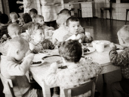 Обед в детском саду. Ловозеро. 1970 год