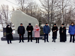 Открытие памятника оленеводам - защитникам Советского Заполярья