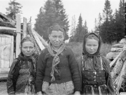 1910 год, с.Ловозеро. Фотограф Gustaf Hallström