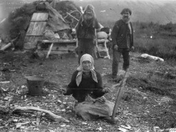 1910 год, с.Ловозеро. Фотограф Gustaf Hallström