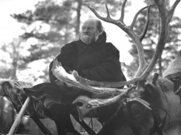 Старейший оленевод совхоза «Память Ленина» Хатанзей Яков Павлович. 1984 г.