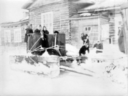 Село Поной. Школа-70е годы. Привезли воду