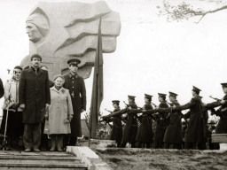 Митинг в ДеньПобеды. Ревда. 9 мая1989 года