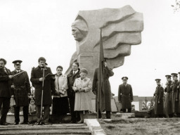 Митинг в ДеньПобеды. Ревда. 9 мая1989 года