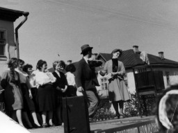 24 июня 1962 г. Ловозеро. Праздник песни. Из семейного архива.