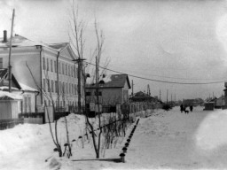 Ловозеро. Улица Советская