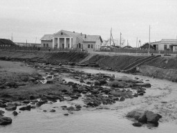 Ловозеро - жаркое лето 1965 г. Обмелевшая р. Вирма
