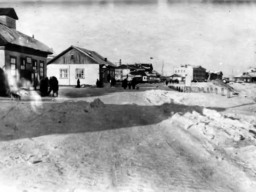 с.Ловозеро начала 1960-х годов. Советская улица