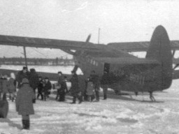Ловозеро 197х. Аэродром. Рейсы в отдаленку