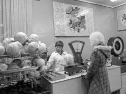 Ловозеро. В овощном магазине. Январь 1984 года