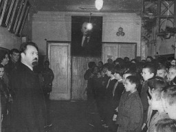 В школе-интернат. Ловозеро. 1960е