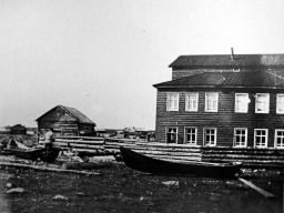 Дом коми. Ловозерский погост. 1910 г.