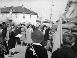 Ловозеро. Районная школьная линейка. 19 мая 1963 г.