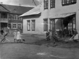 Ловозеро. 1963 г. Школа-интернат. Детский сад