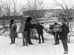 Художественный кружок Дома пионеров на натуре. 1980-е