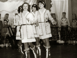 В Ловозерском ЦРДК. 1970-е