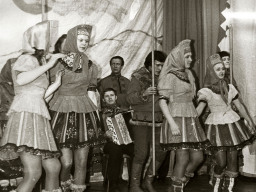 В Ловозерском ЦРДК. 1970-е