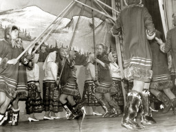 В Ловозерском ЦРДК. 1970-е