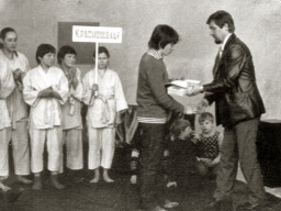 Ловозеро. Награждение юных спортсменов. Начало 1990-х