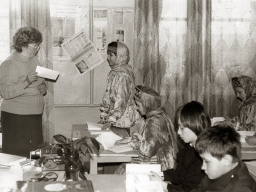 Урок ведёт Матвеева Людмила Николаевна. ЛШИ. 1980-е