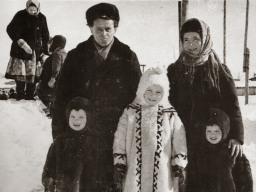 Семья оленевода колхоза «Тундра» Юлина Василия Поликарповича
