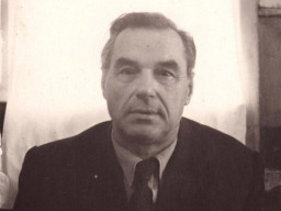 Белов Павел Николаевич - врач-пионер хирургии и рентгенологии села Ловозеро. 1949 год