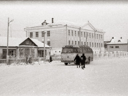 Советская - центральная улица с.Ловозеро. 1970 год