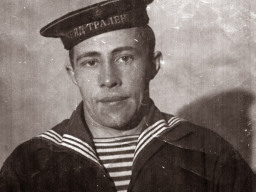 Моряк Северного флота, участник Великой Отечественной войны в Заполярье, рабочий совхоза «Тундра» Балакшин Герман Васильевич. 1943 год