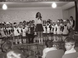 Выступление хора в Ловозерской школе-интернате. 1977 год