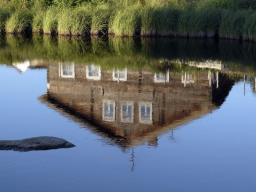 Дом в воде.